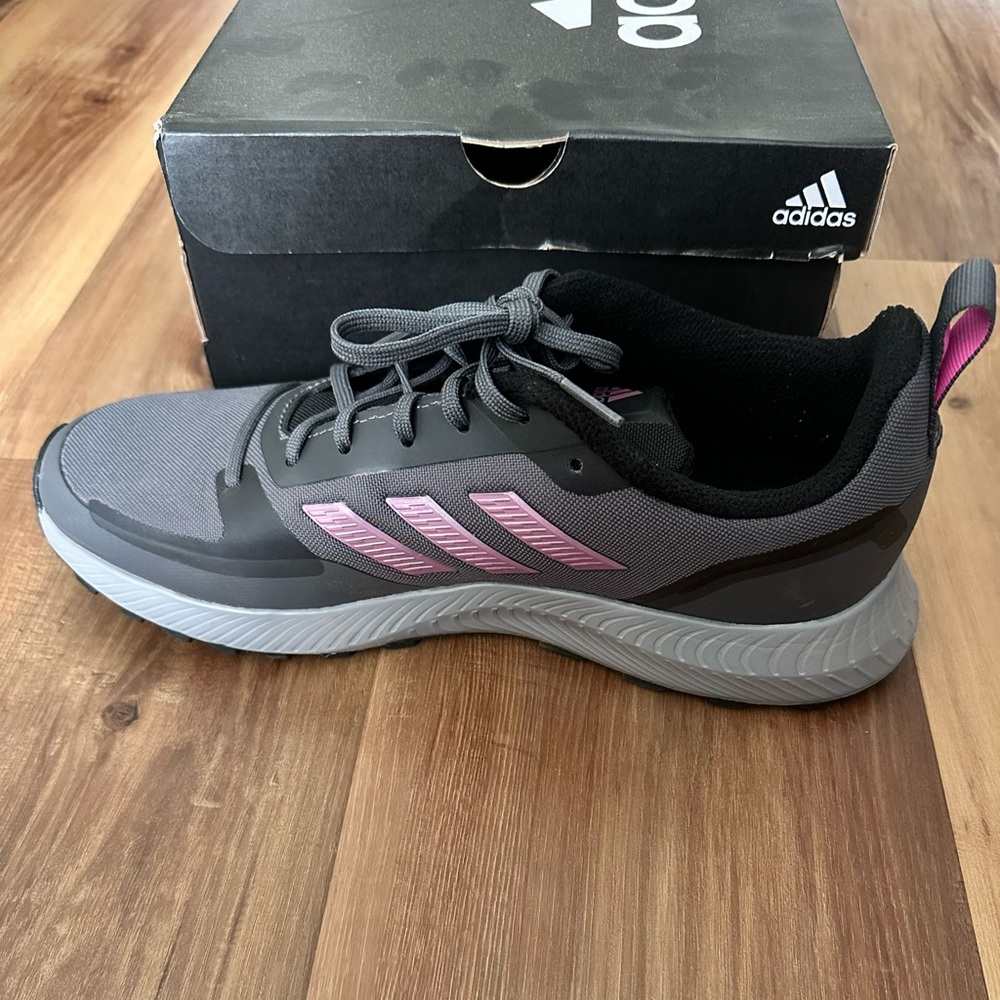 Women’s adidas running shoe size 9.5
